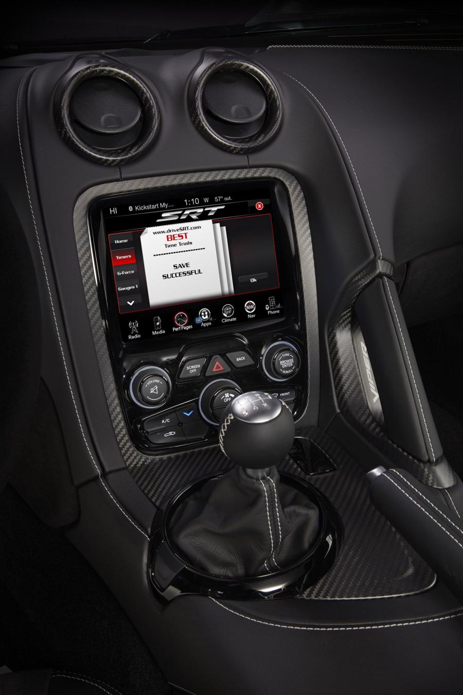 Детали интерьера Dodge Viper ACR (VX) 2015 года  (фото 70 из 91)